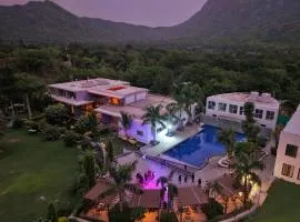 Valencia Club Abu - Resort In Abu