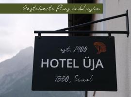 Hotel ÜJA Scuol，位于施库尔的酒店