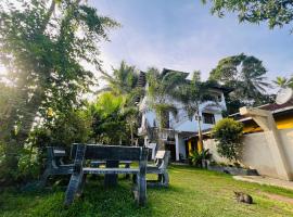 sunny mound unawatuna close by sri yoga shala，位于乌纳瓦图纳的酒店