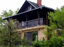 Forest Heaven Retreat with jakuzz