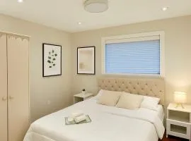 The Cozy Quad In the Heart of Vancouver
