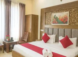 Hotel Woodlark !! Affordable luxury stay in Chandigarh Tricity ! Tourist Choice