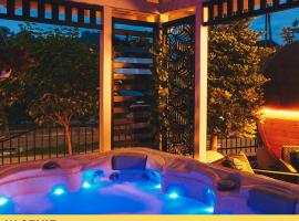 GORSKI RESORT Lux Apartments Jacuzzi & Sauna，位于波罗宁的酒店