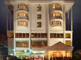 阿瓦德广场酒店，位于科钦Ernakulam Public Library附近的酒店