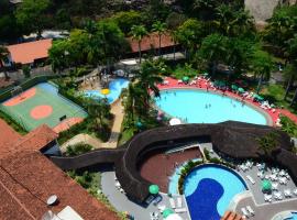 Hot Springs Piscinas 24horas - Central de Reservas，位于卡达斯诺瓦斯卡尔迪斯机场 - CLV附近的酒店