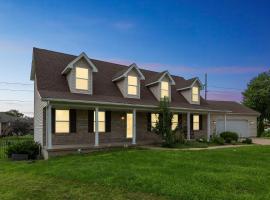 Oglesby Vacation Home home，位于奥格尔斯比的酒店