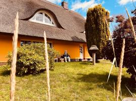 Ferienhaus Brise - Skipper's Kabine，位于维克的酒店