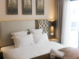Apartment Sfiha Al Hoceima with Beach and Swimming Pools，位于Ajdir的酒店