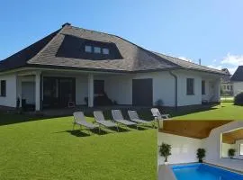 Ferienhaus Petzenblick - ganzjährig beheizter und privater Indoorpool