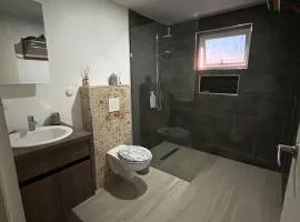 Ocean Breeze Apartment close to Mambo