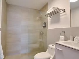 Feel Caribbean Breeze 1bdrm Apt.2min walking beach