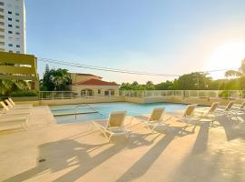 Caribbean Ocean Breeze Beach Condo!，位于璜多里奥的酒店