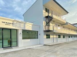 The Bloom 84 Residence，位于Ban Om Yai的酒店