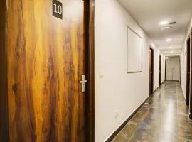Super Townhouse Rcc Hotel Banjara Hills
