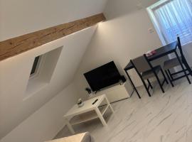 Studio Alma，位于Bôle的酒店