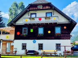 Rösslgut Bed & Breakfast，位于采德豪斯的酒店