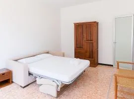 Xenia - 2rooms apt in Salita Sant'Agostino 15