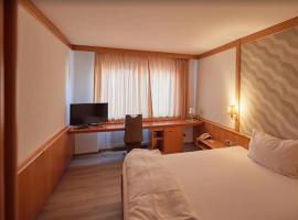 Hotel Ritter Sakira，位于瓦尔迪尔恩的酒店
