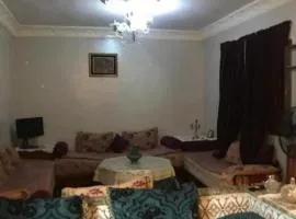 A Well equipped Cozy house in Center of Martil w fast Wifi 3 min walk to the Beach