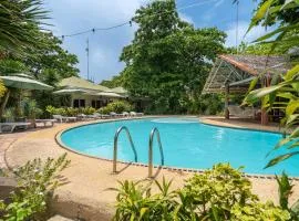 The Shark's Tail Dive Resort