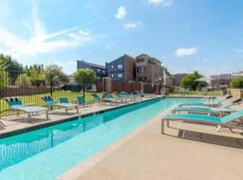 Modern Apt in Bricktown Downtown