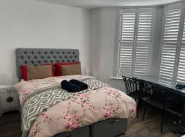 Southend Luxe Retreat