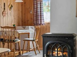 Det er en fantastisk og romslig hytte i Slemdalen, Nordre Osen!，位于&Aring;mot的带热水浴缸的酒店