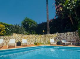 Villa Domus Dea Mondello，位于蒙德罗的酒店