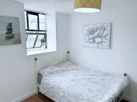 White Rose Double Bed Apartment
