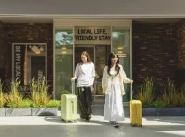 Sinchon Local Friends Hotel