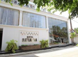 Nathaliya Transit Hotel，位于塞杜瓦的酒店