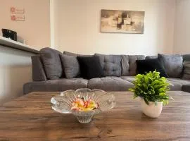 Upscale Niagara Falls Getaway - BRAND NEW