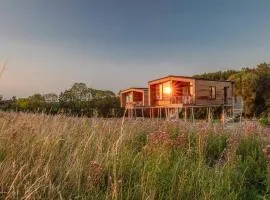 Ostsee Baumhaushotel in der Natur mit Sauna und Whirlpool
