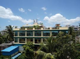 Open Hotel by Olive - Oceanic Vibes Hotel - RK Beach，位于维沙卡帕特南维沙卡帕特南机场 - VTZ附近的酒店
