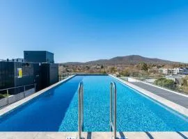 Charming 1 Bedroom Apartment in Dickson with Parking