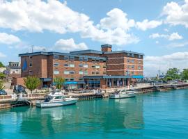 The Harborview on Lake Michigan, Ascend Hotel Collection，位于华盛顿港的酒店