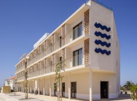 Amarello Hotel Praia Santo André, Tapestry Collection by Hilton，位于圣地亚哥-杜卡森的酒店
