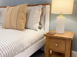 The Retreat, Cosy 1 Bed Cottage, Town Centre Location