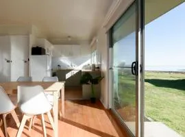 Simple & Comfortable Coastal Retreat