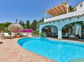 Ancora - By Almarina Villas