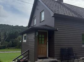 Koselig hus i landlige omgivelser，位于Tysnes的酒店