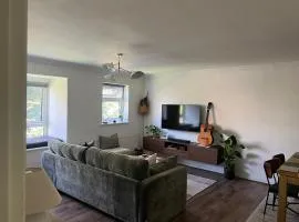 Wallington Green for female guest only