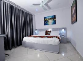 Chakaville Beach Resort，位于Iberekodo的酒店