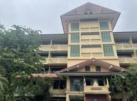 Suan Sunandha Palace Hotel