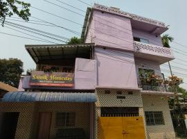 Sainik Homestay，位于Bagdogra Airport的酒店