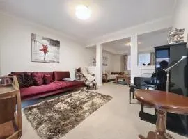 No 58 Bright & Spacious 4-Bedroom Home