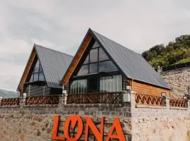 Lona Bungalows