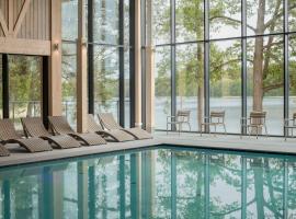 Aries Lago Park Hotel & SPA, Mazury，位于奥尔什蒂内克的住宿