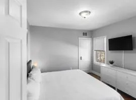 Cozy Bedroom next to SCSU and Yale