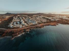 Radisson Blu Resort, Lanzarote Adults Only，位于科斯塔特吉塞的酒店
